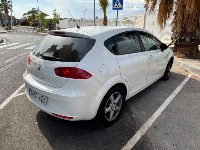 SEAT Leon 2011 - foto 1