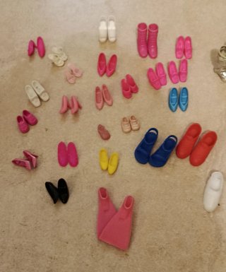 Abiti per Bambole Barbie e Ken