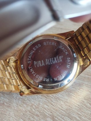 Orologio Pura Alegria. Movimento al quarzo CITIZEN