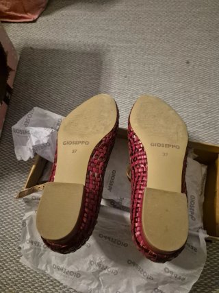 Zapatos Gioseppo rojos tejidos con tira