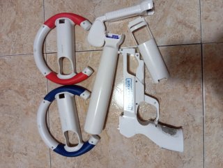 Lote Accesorios Wii: Volantes y Pistola