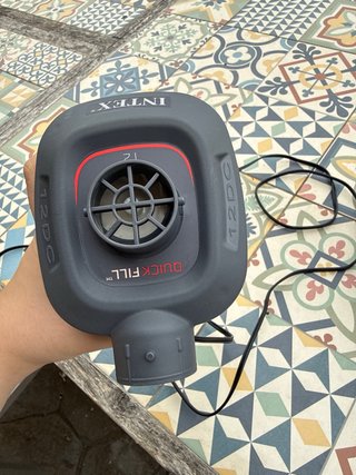 Bomba de aire eléctrica Quick Fill negra