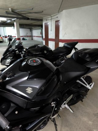 Suzuki GSXR 600 K8