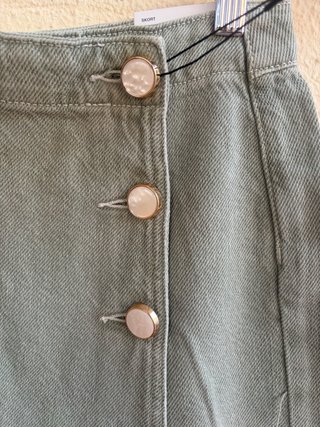 Falda Shorts Zara Verde Botones