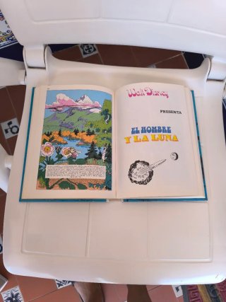 Trilogía de pelis  Walt Disney ( libros- tebeos).