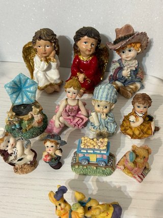 Bomboniere angioletti e personaggi assortiti