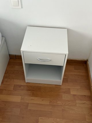 Dos Mesas de noche blanca con cajón