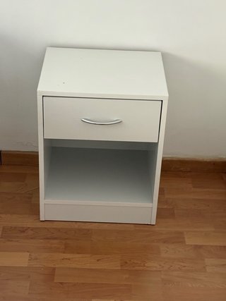 Dos Mesas de noche blanca con cajón
