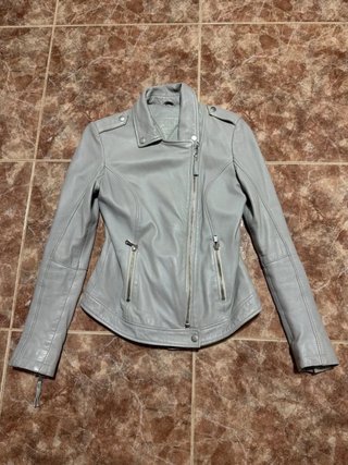 Chaqueta de cuero gris mujer
