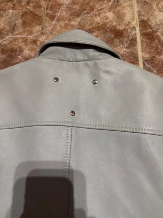 Chaqueta de cuero gris mujer