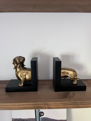 Sujetadores de libros perro salchicha dorado