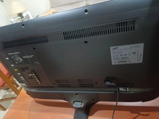 Televisor Samsung Plata y Negro Smart  tv