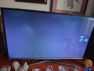 Televisor Samsung Plata y Negro Smart  tv