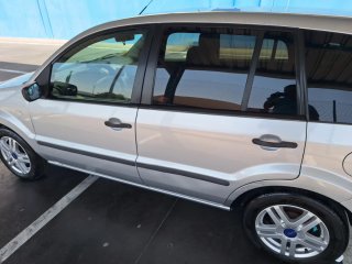 Ford Fusion 2004