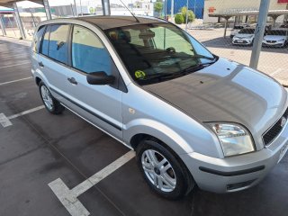 Ford Fusion 2004