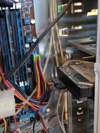 Torre PC ASUS Intel Core i3 4GB RAM 1TB HDD