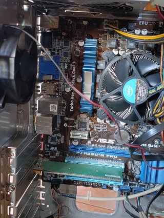 Torre PC ASUS Intel Core i3 4GB RAM 1TB HDD