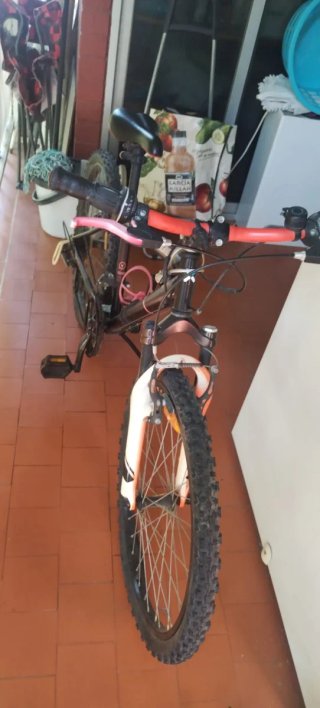 Bicicleta 24" rockrider. 9velocidades