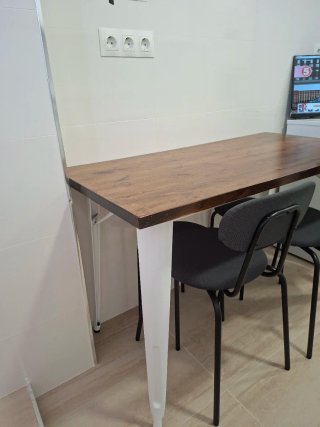 Mesa de comedor madera y metal