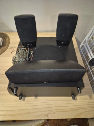 Altavoces Home Cinema LG Negros
