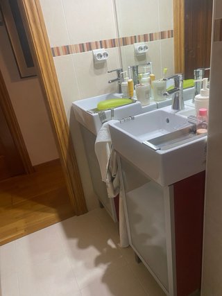 Conjunto Muebles Baño Rojo y Blanco