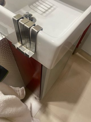 Conjunto Muebles Baño Rojo y Blanco