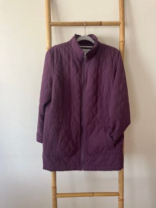 Chaqueta acolchada morada
