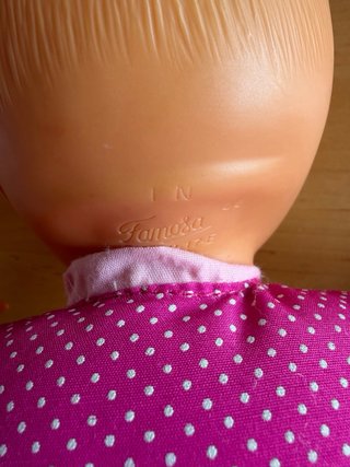 Lote juguetes: Maleta Nenuco, peluche y accesorios