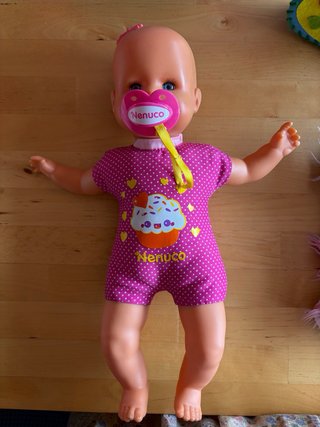 Lote juguetes: Maleta Nenuco, peluche y accesorios