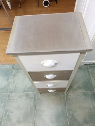 Cajonera de madera
