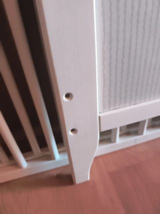 Cuna de madera blanca
