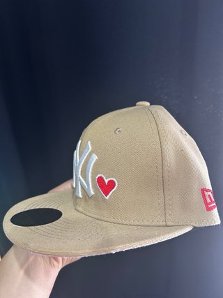 Gorra New Era Beige NY Heart