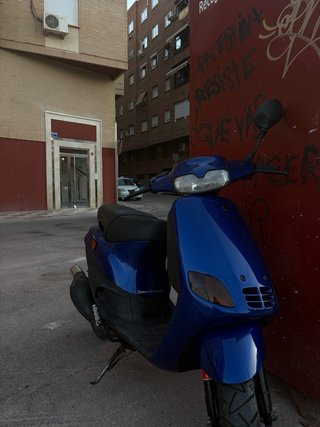 Piaggio Zip Scooter