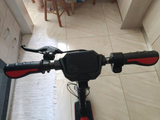 2 Patinetes Eléctricos Aprilia eSR1