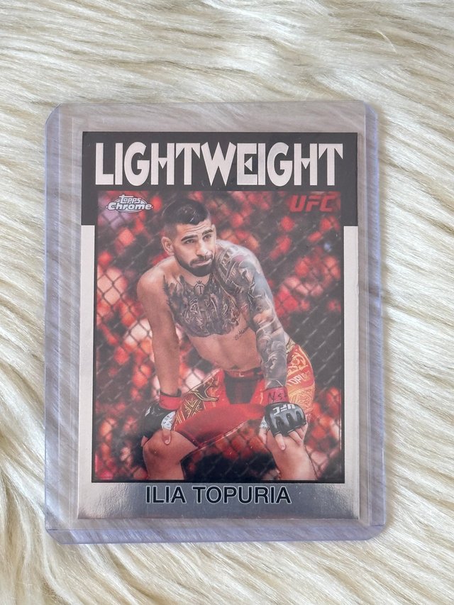 Carta UFC Topps Chrome Ilia Topuria