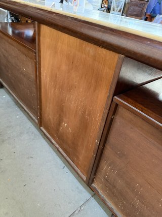 Aparador vintage mármol y madera