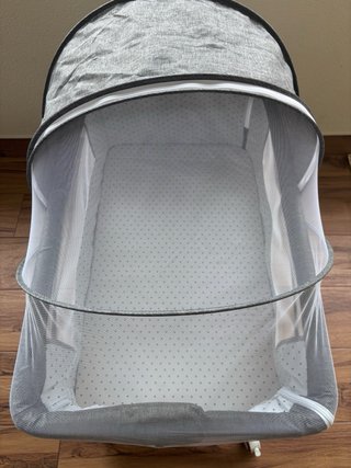 Minicuna gris con mosquitera + regalo