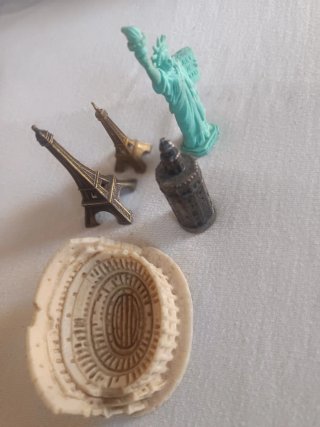 Miniaturas monumentos turísticos