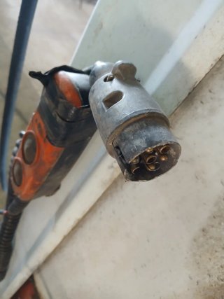 Mando Puerta Elevadora