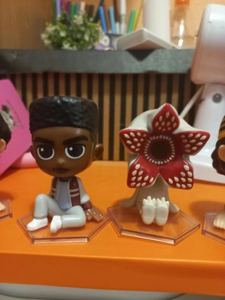 Pack 6 Figuras Stranger Things + Portal