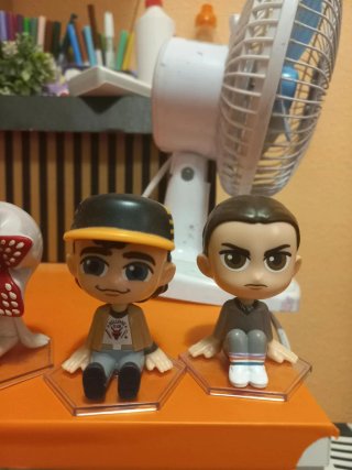 Pack 6 Figuras Stranger Things + Portal