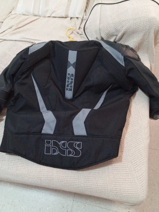 Chaqueta de moto IXS