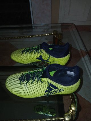 Botas de fútbol Adidas amarillas
