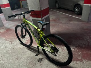 Bicicleta de Montaña GT Color Lima