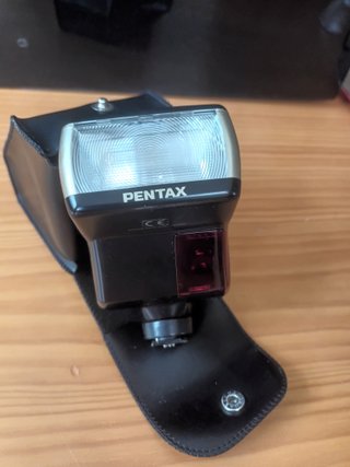 Pentax K-3 II + 2 Lentes + Flash + Grip