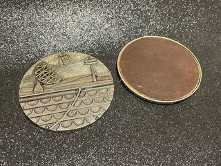 Lote 2 medallas conmemorativas telefónicas