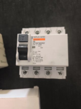 Merlin Gerin 23014 Interruptor Diferencial
