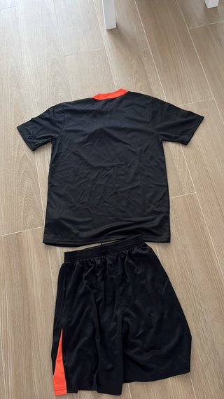 Conjunto Brasil Negro Naranja