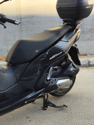 QJ MTX 125cc Maxi Scooter Negra 2025 con 8.466 km