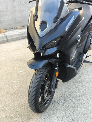 QJ MTX 125cc Maxi Scooter Negra 2025 con 8.466 km